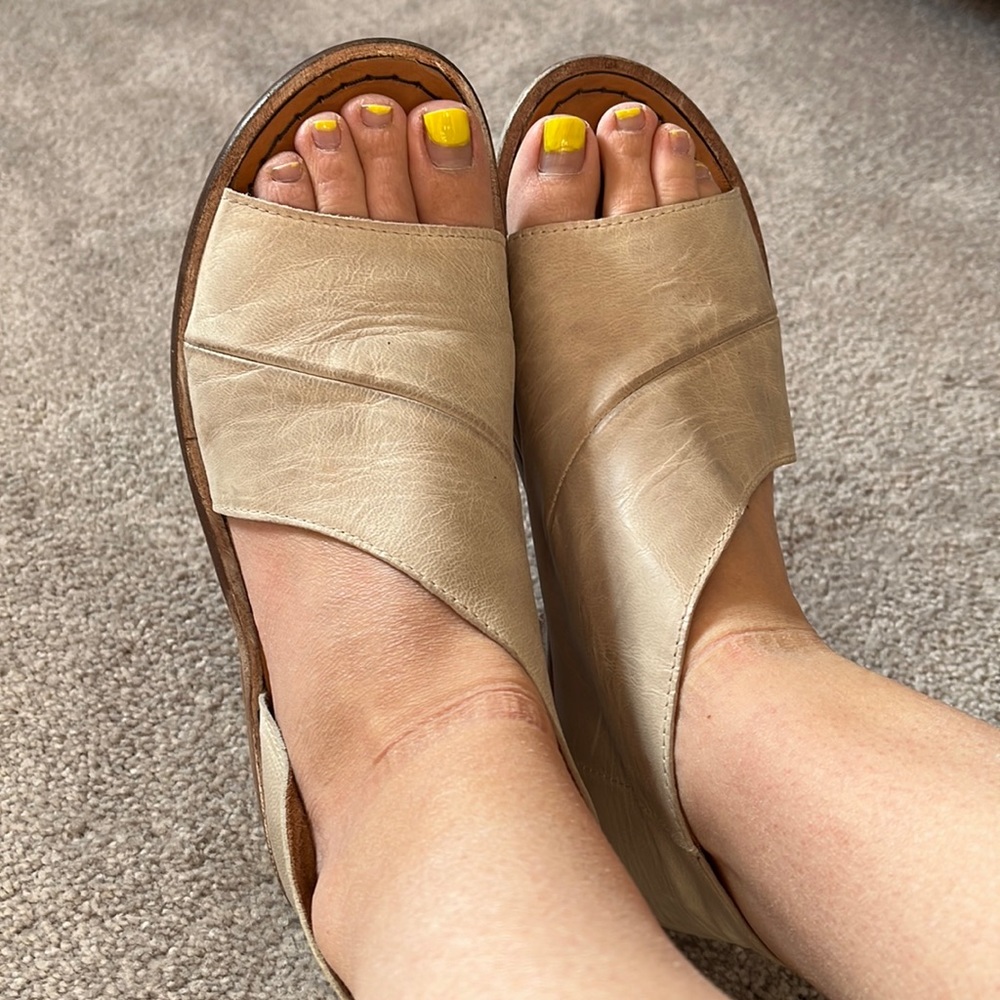 Free people mont blanc shoe size 37/6.5 US.
